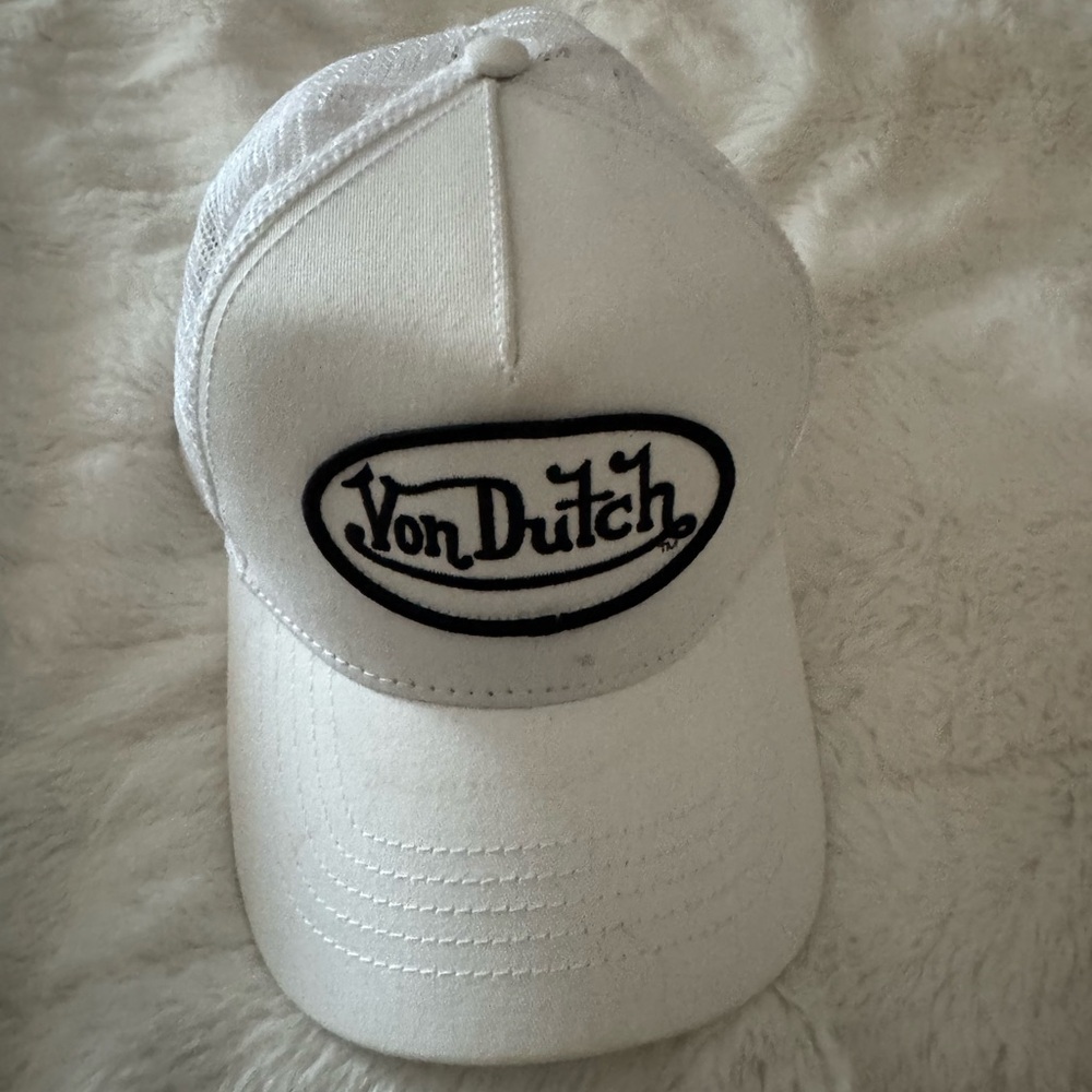 Von Dutch White trucker hat